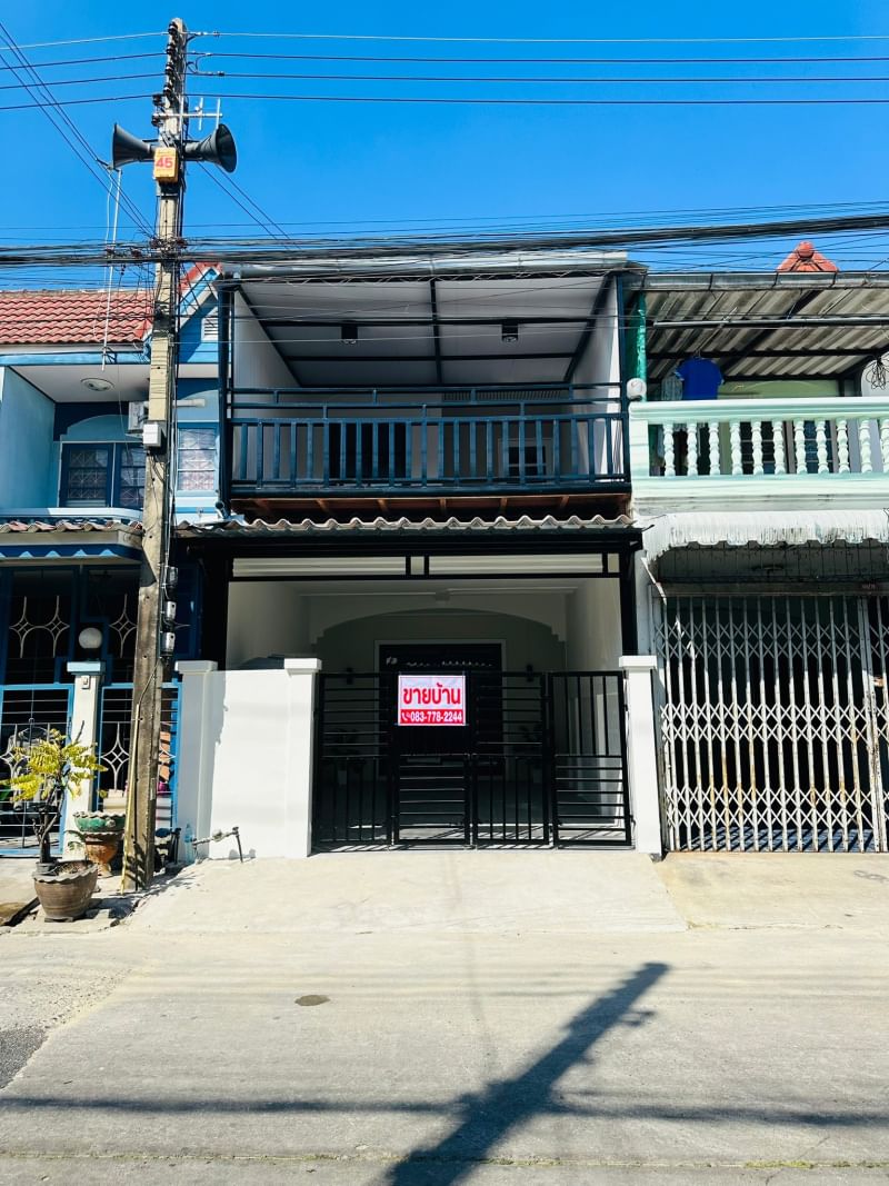 หมู่บ้านฉัตรณรงค์3 ซอยเปียร์นนท์ ลำลูกกาคลองสาม ทำเลดีมากใกล้รถไฟฟ้าคูคต มีระเบียง รีโนใหม่ทั้งหลัง