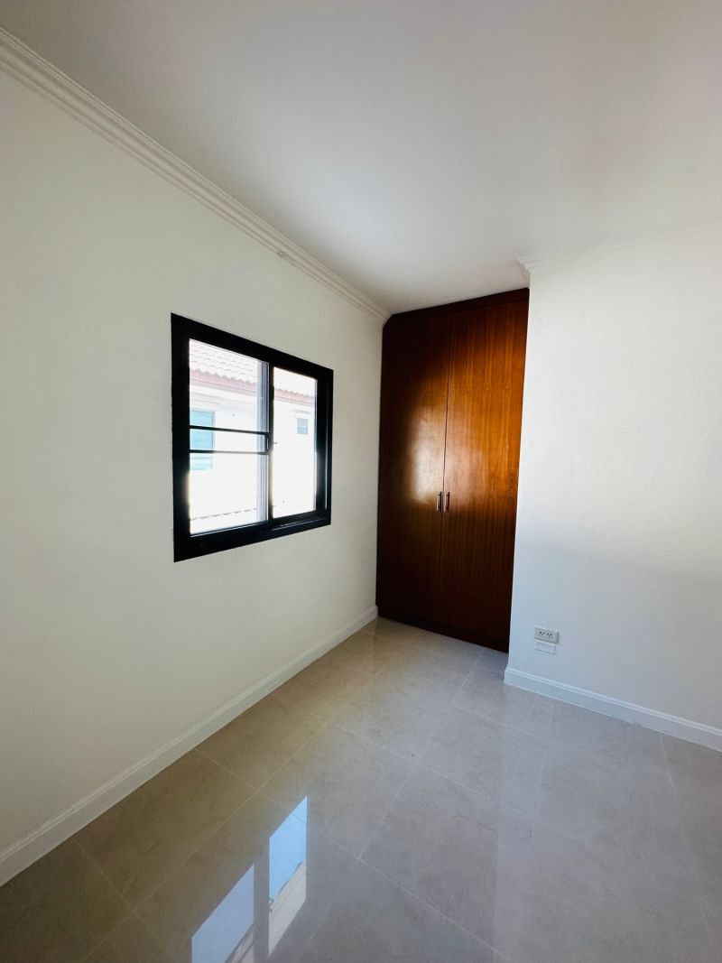 หมู่บ้านฉัตรณรงค์3 ซอยเปียร์นนท์ ลำลูกกาคลองสาม ทำเลดีมากใกล้รถไฟฟ้าคูคต มีระเบียง รีโนใหม่ทั้งหลัง - รูปที่ 5