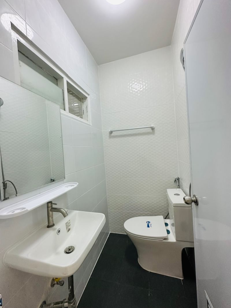 หมู่บ้านฉัตรณรงค์3 ซอยเปียร์นนท์ ลำลูกกาคลองสาม ทำเลดีมากใกล้รถไฟฟ้าคูคต มีระเบียง รีโนใหม่ทั้งหลัง - รูปที่ 7