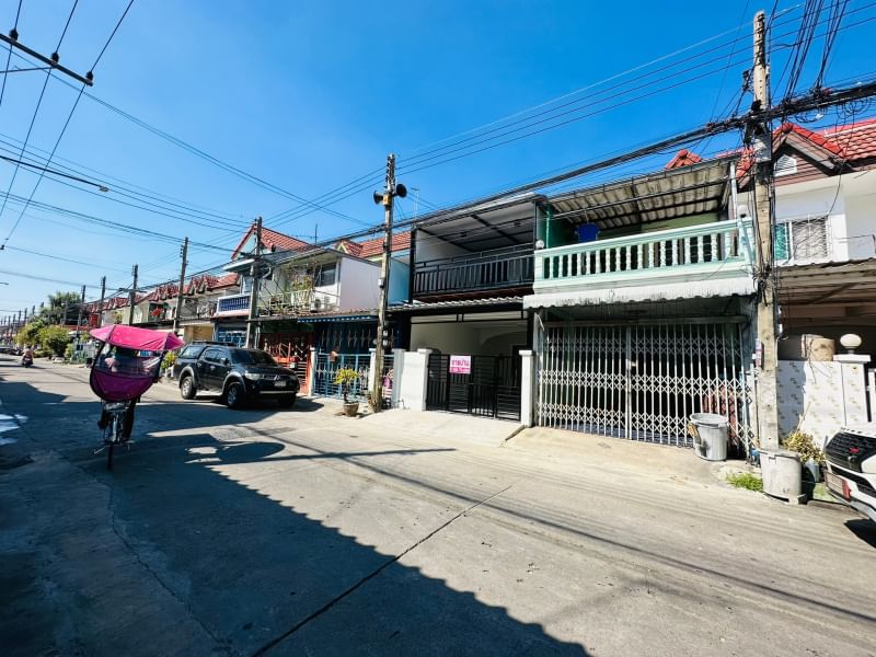 หมู่บ้านฉัตรณรงค์3 ซอยเปียร์นนท์ ลำลูกกาคลองสาม ทำเลดีมากใกล้รถไฟฟ้าคูคต มีระเบียง รีโนใหม่ทั้งหลัง - รูปที่ 9