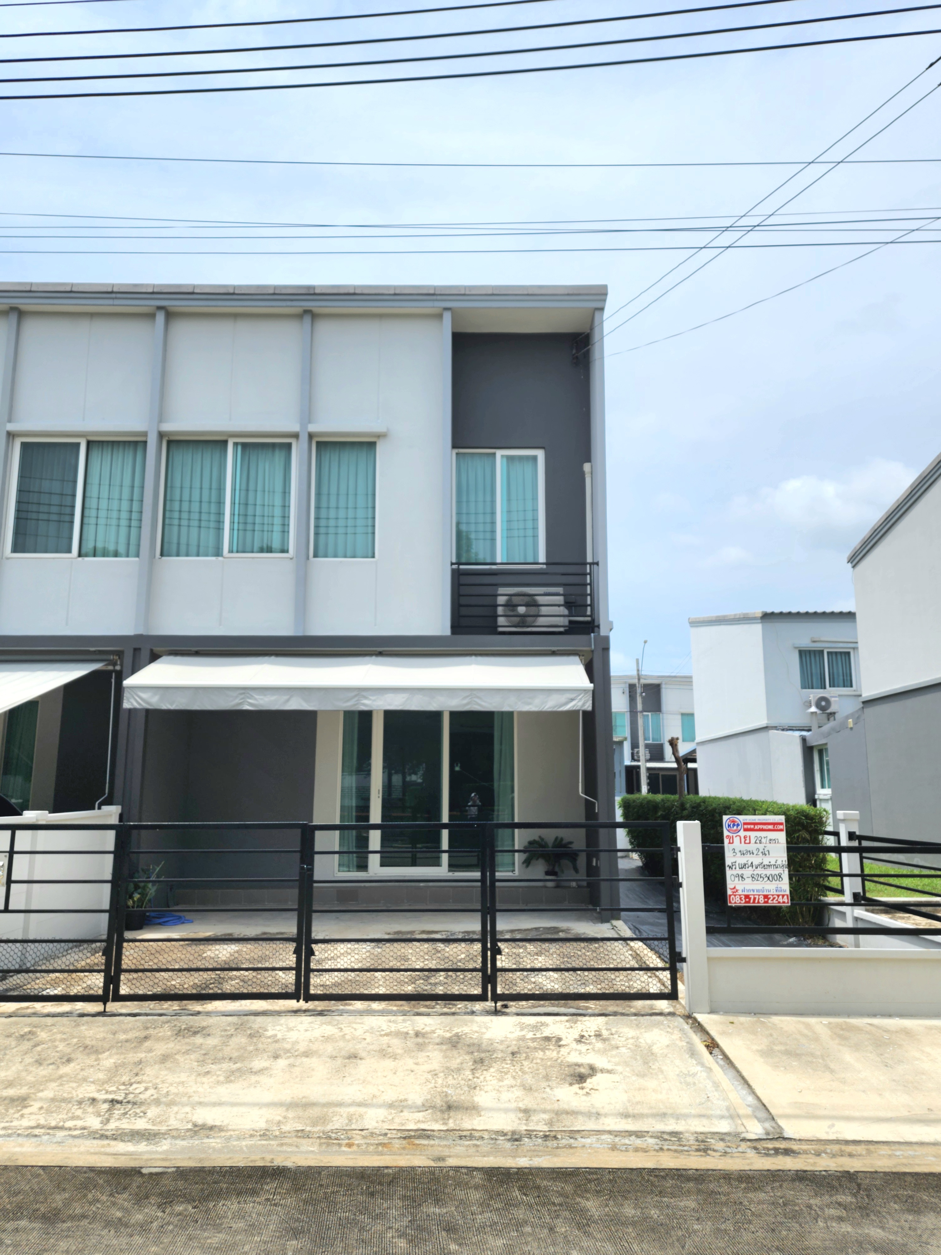 ขายบ้านแฝด ตรงข้ามคลับเฮาส์ ไม่เคยเข้าอยู่ โครงการพลีโน่ รามอินทรา-บางชัน สเตชัน