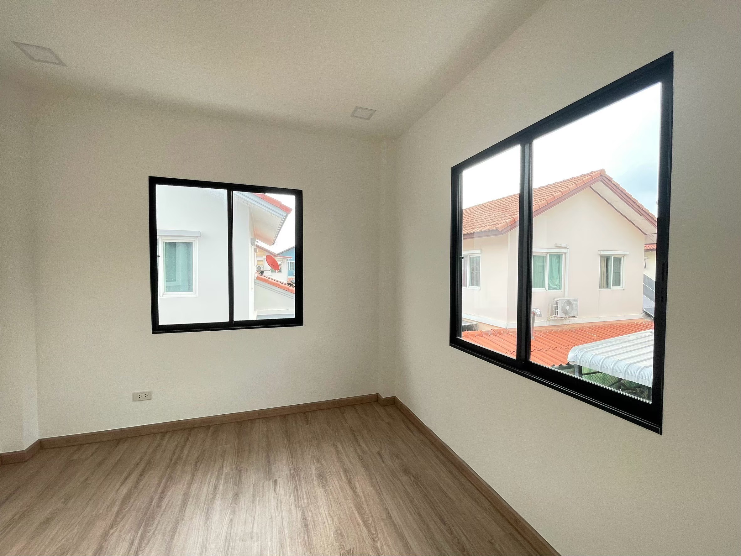 บ้านเดี่ยว 2 ชั้น 4 ห้องนอน 3 ห้องน้ำ พร้อมเข้าอยู่ หมู่บ้านบ้านฟ้ากรีนพาร์ค รังสิต - คลอง 3  - รูปที่ 16