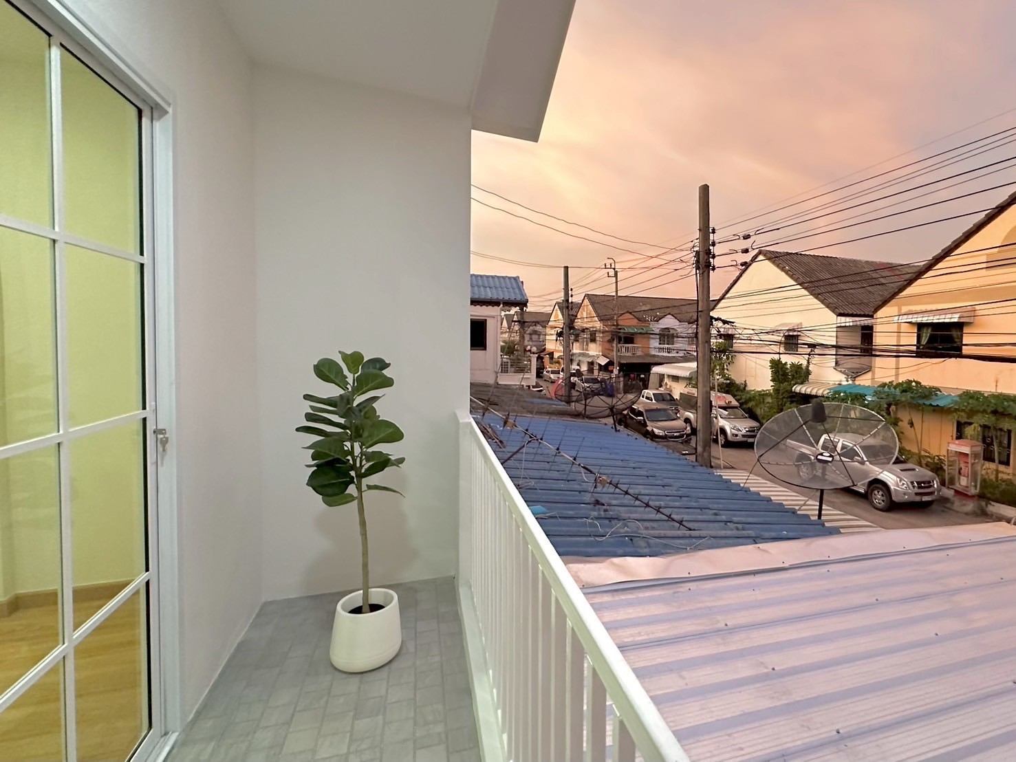 ทาวน์เฮ้าส์ 2 ชั้นแถมเฟอร์ฯ พร้อมเข้าอยู่ ตกใหม่ ทำเลดี ใกล้รถไฟฟ้าสายสีเขียว #หมู่บ้านอัมรินทร์นิเวศน์3 ผัง 3 อยู่ถนนเมน ซ.สายไหม20 ติดถนนสายไหมเข้าซอยเพียง200เมตร - รูปที่ 12