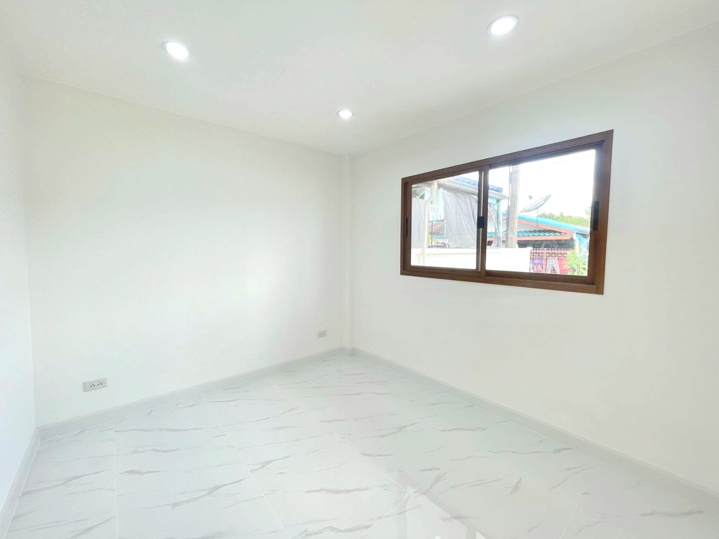 บ้านเดี่ยวชั้นเดียว รามอินทรา ใกล้รถไฟฟ้าสายสีชมพู ตกแต่งสไตล์มินิมอลพร้อมเข้าอยู่ - รูปที่ 4