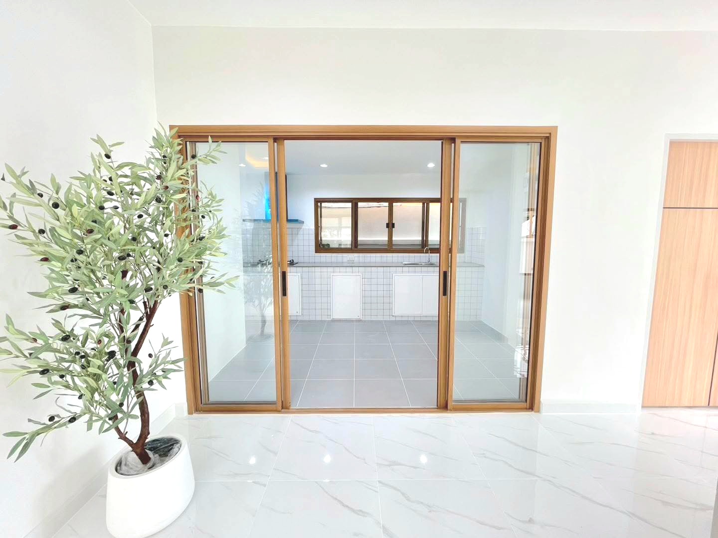 บ้านเดี่ยวชั้นเดียว รามอินทรา ใกล้รถไฟฟ้าสายสีชมพู ตกแต่งสไตล์มินิมอลพร้อมเข้าอยู่ - รูปที่ 6