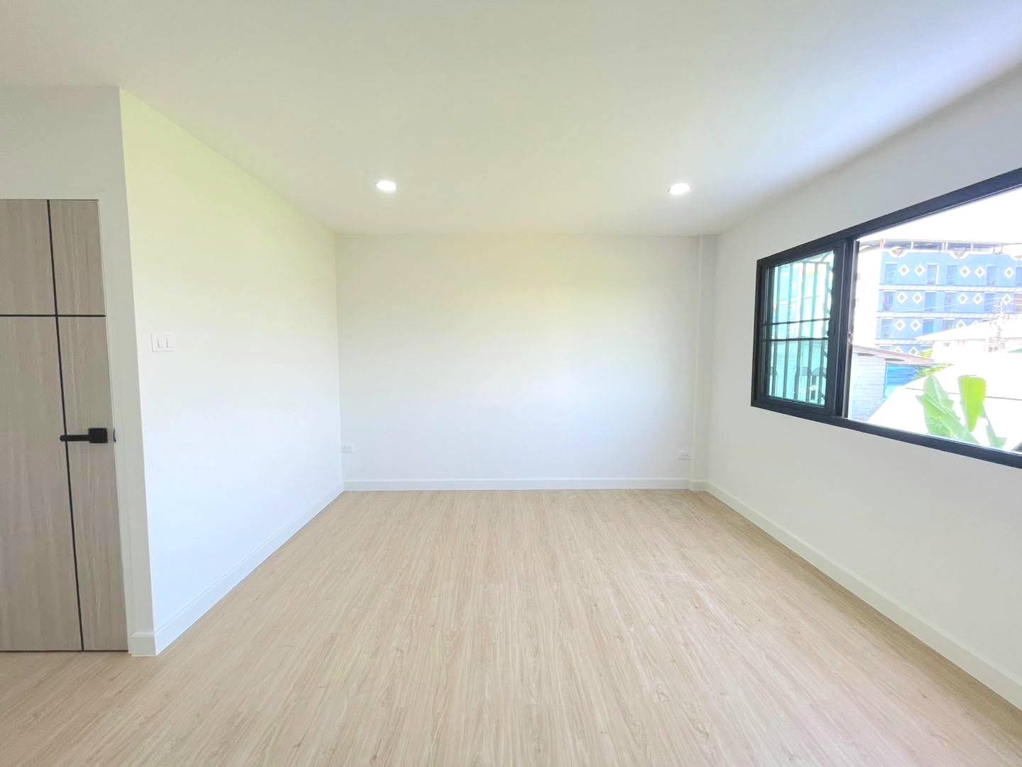 ทาวน์โฮม 3 ชั้น เล่นระดับ ใกล้สถานีรถไฟฟ้าสถานีสามัคคี  จอดรถได้ 2 คัน ตกแต่งใหม่พร้อมเข้าอยู่  - รูปที่ 8