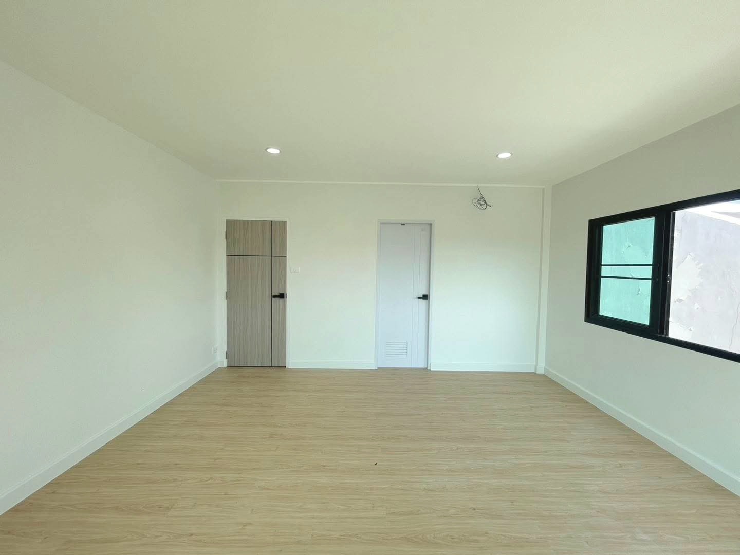 ทาวน์โฮม 3 ชั้น เล่นระดับ ใกล้สถานีรถไฟฟ้าสถานีสามัคคี  จอดรถได้ 2 คัน ตกแต่งใหม่พร้อมเข้าอยู่  - รูปที่ 11