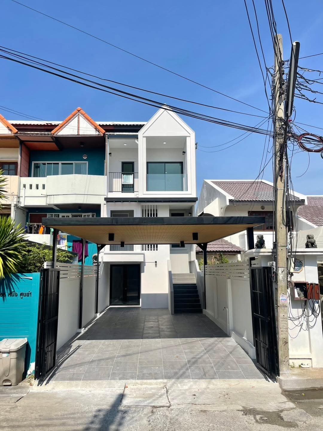 ทาวน์โฮม 3 ชั้น เล่นระดับ ใกล้สถานีรถไฟฟ้าสถานีสามัคคี  จอดรถได้ 2 คัน ตกแต่งใหม่พร้อมเข้าอยู่  - รูปที่ 12