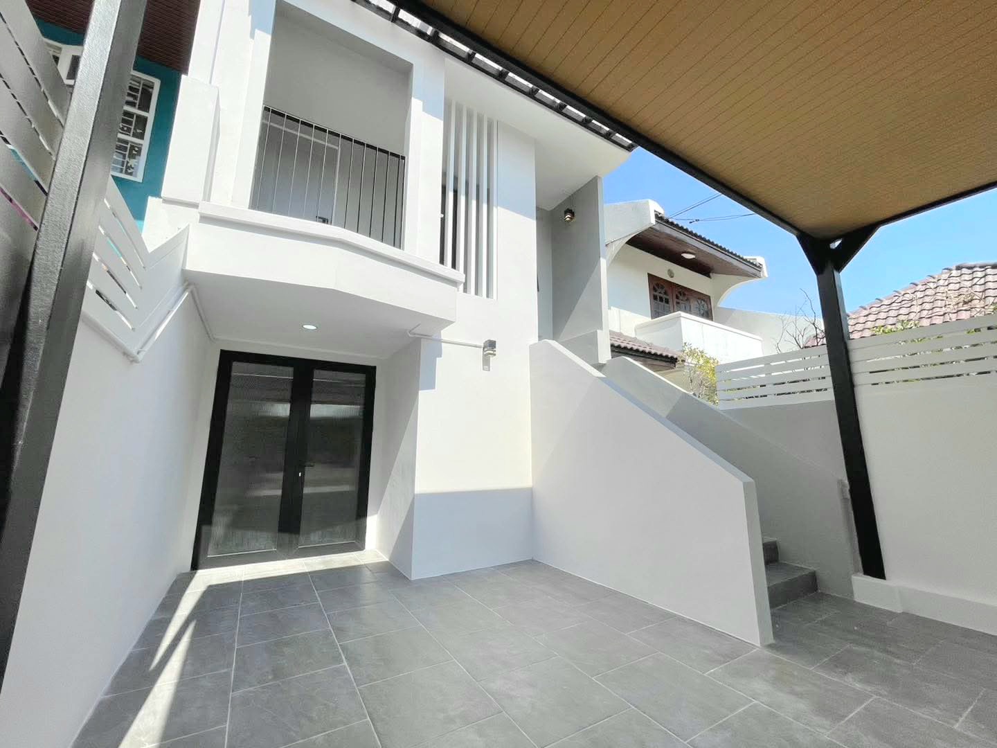 ทาวน์โฮม 3 ชั้น เล่นระดับ ใกล้สถานีรถไฟฟ้าสถานีสามัคคี  จอดรถได้ 2 คัน ตกแต่งใหม่พร้อมเข้าอยู่  - รูปที่ 13