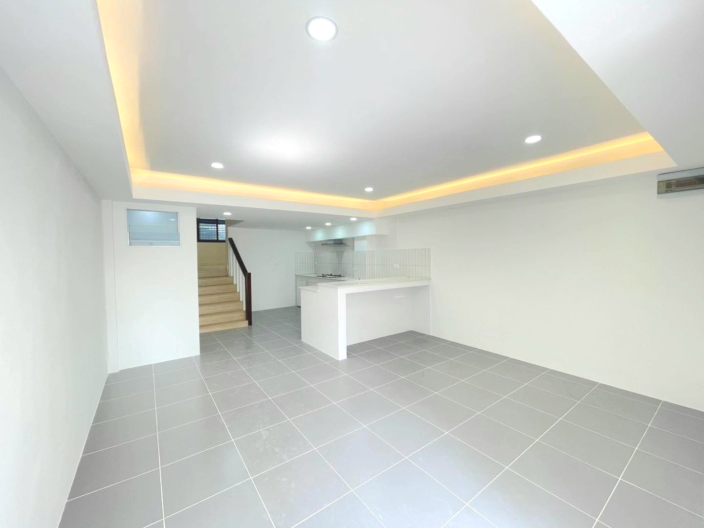 ทาวน์โฮม 3 ชั้น เล่นระดับ ใกล้สถานีรถไฟฟ้าสถานีสามัคคี  จอดรถได้ 2 คัน ตกแต่งใหม่พร้อมเข้าอยู่  - รูปที่ 14