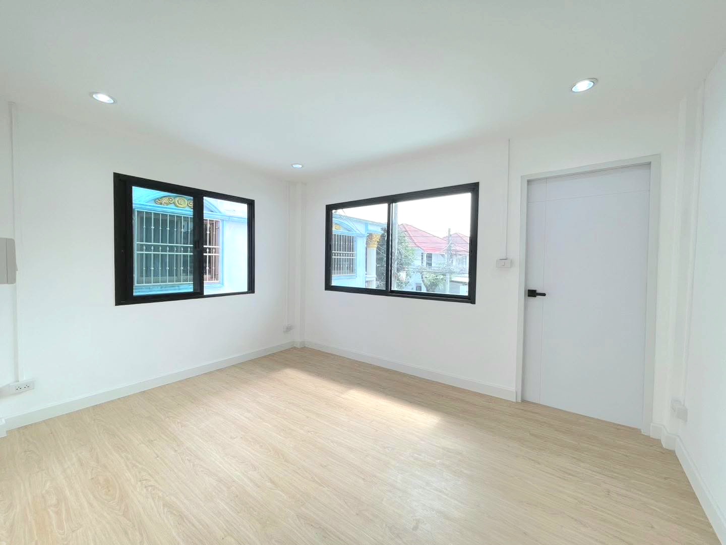  บ้านแฝด หมู่บ้าน​พระปิ่น​4 งบ 2.5 ล้านมีทอน รีโนเวทใหม่พร้อมเข้าอยู่ ใกล้เดอะมอลล์บางแค - รูปที่ 6