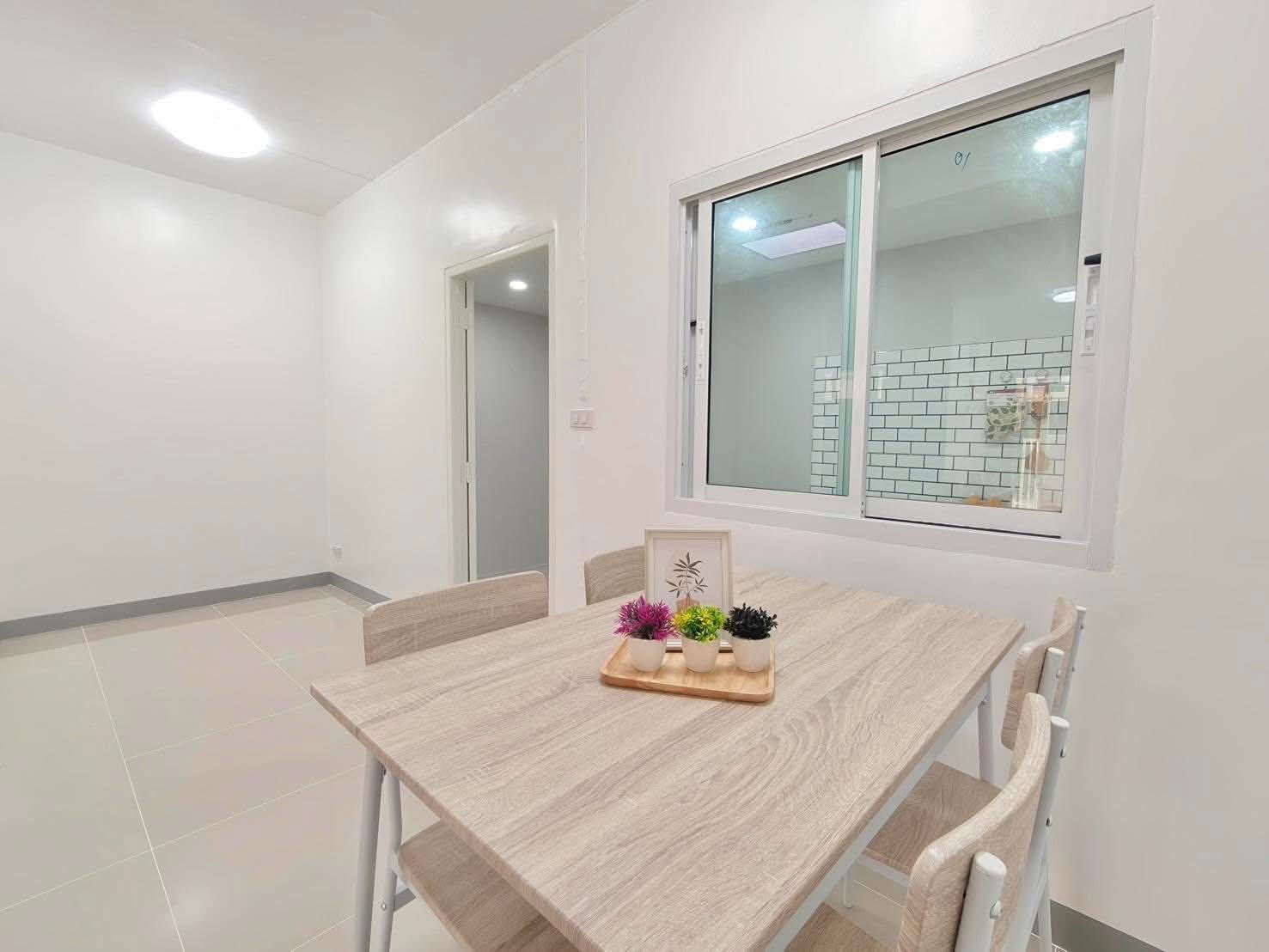 ทาวน์เฮาส์แถมเฟอร์ พร้อมเข้าอยู่ งบ 1.69 ล้าน ซอยวัดลาดปลาดุก ใกล้เซนทรัลเวสเกต - รูปที่ 4