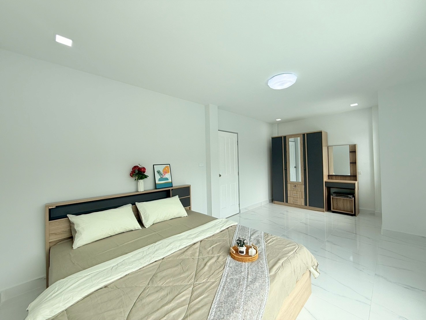 บ้านพร้อมอยู่ ใกล้แฟชั่นไอส์แลนด์ ถนนเลียบคลองสอง ซาฟารีเวิลด์ รีโนเวทใหม่ แถมเฟอร์ทั้งหลัง - รูปที่ 8